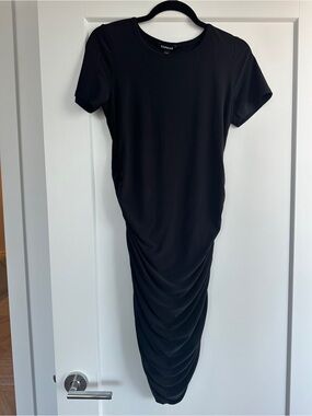 Express Black Ruched Short-Sleeve Midi Dress with Bodycon Silhouette